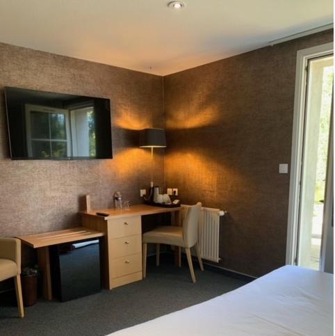 Logis Auberge De La Riviere Les Velluire-sur-Vendee Esterno foto
