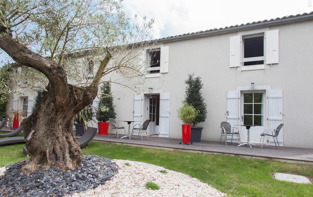 Logis Auberge De La Riviere Les Velluire-sur-Vendee Esterno foto