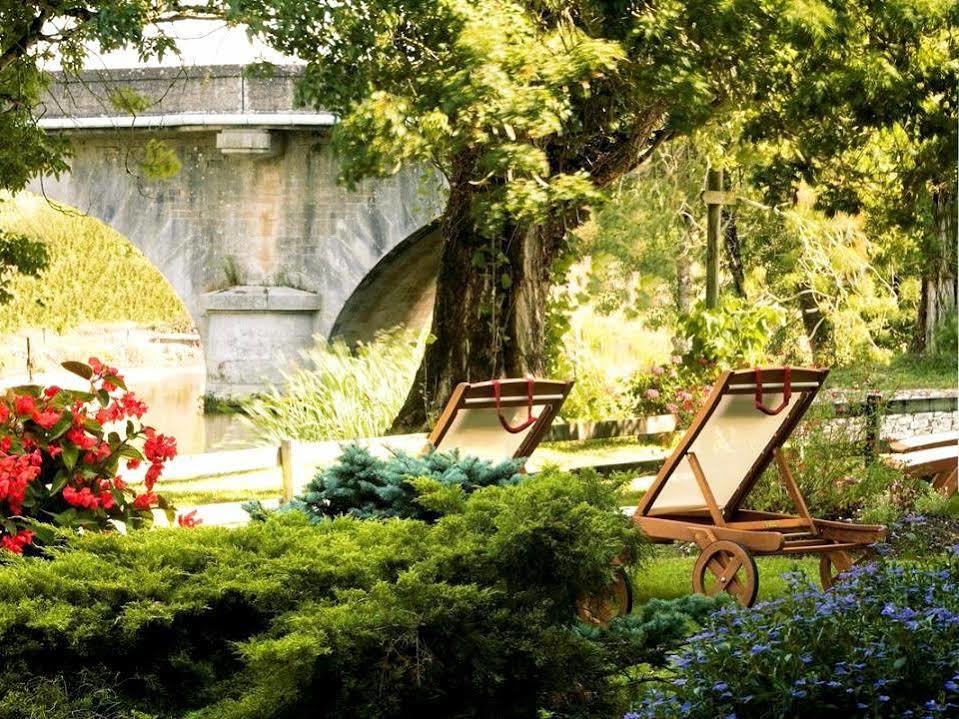 Logis Auberge De La Riviere Les Velluire-sur-Vendee Esterno foto