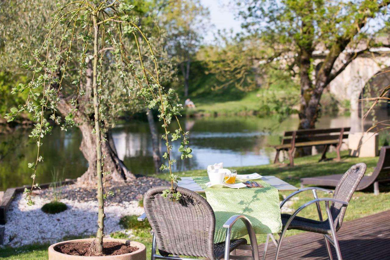 Logis Auberge De La Riviere Les Velluire-sur-Vendee Esterno foto